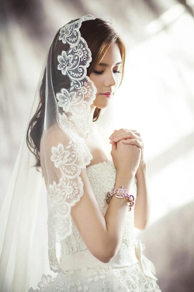 Wedding dresses veil